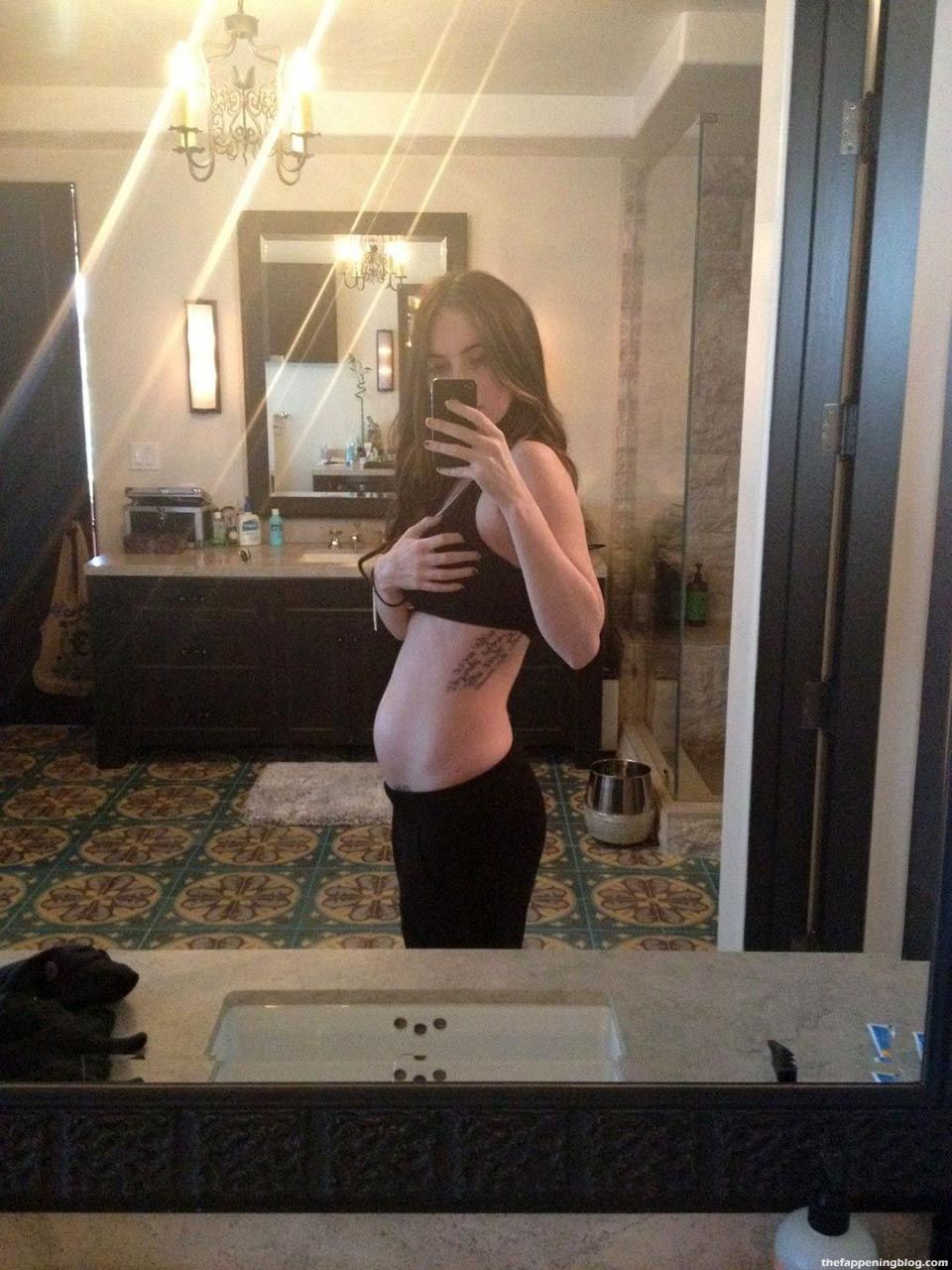 LEAKED Megan Fox Nude Pregnant Leaked Pics.