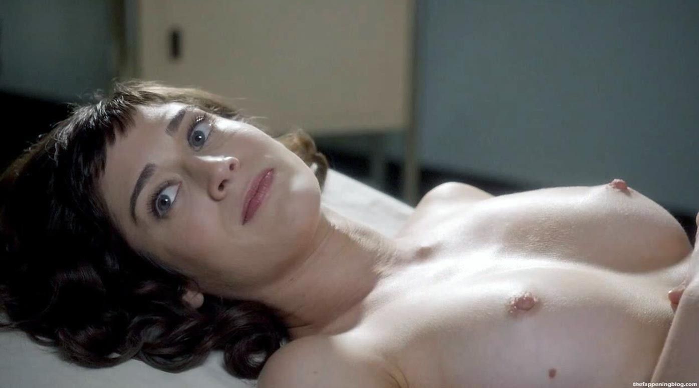Lizzy Caplan Naked Sexy Leaks The Fappening 24.