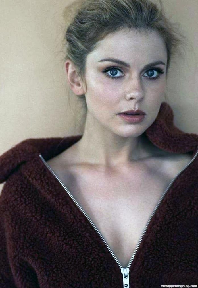 Rose McIver Nude &amp; Sexy (150 Photos + Sex Video Scenes)