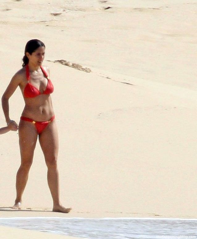 0528133642488_091_Salma-Hayek-nude-bikini-ass-tits-pussy-leaked-hot-sexy-5-1-thefappeningblog.com1_.jpg