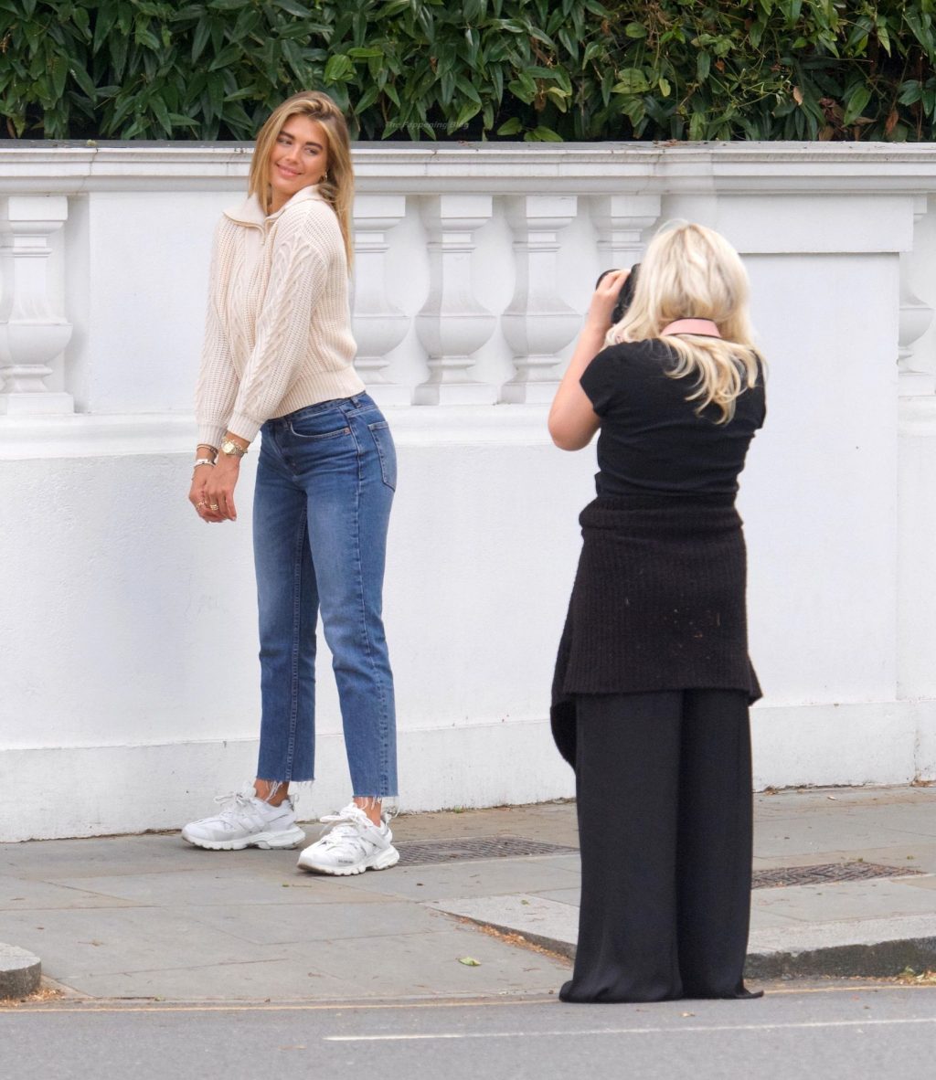 Arabella Chi is Seen Doing a Photoshoot in London (44 Photos)