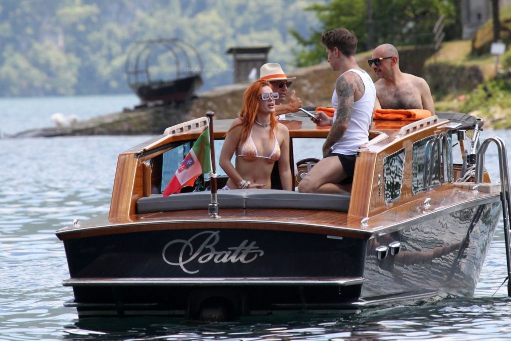 Bella Thorne Spends a Few Days Chilling Out With Her Boyfriend on Their Holidays in Lake Como (102 Photos)