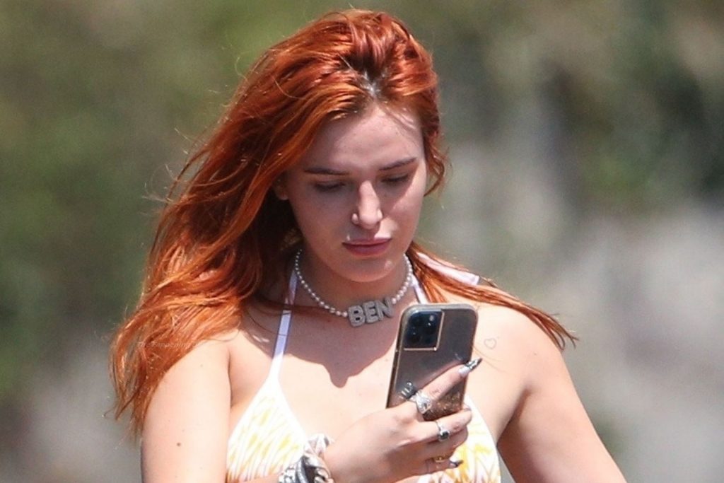 Bella Thorne Spends a Few Days Chilling Out With Her Boyfriend on Their Holidays in Lake Como (102 Photos)