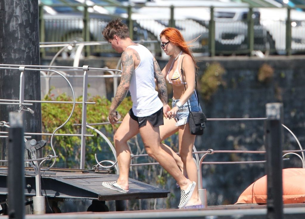 Bella Thorne Spends a Few Days Chilling Out With Her Boyfriend on Their Holidays in Lake Como (102 Photos)