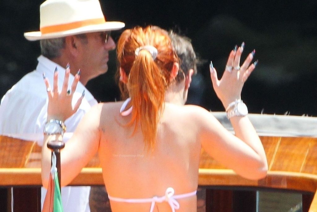 Bella Thorne Spends a Few Days Chilling Out With Her Boyfriend on Their Holidays in Lake Como (102 Photos)