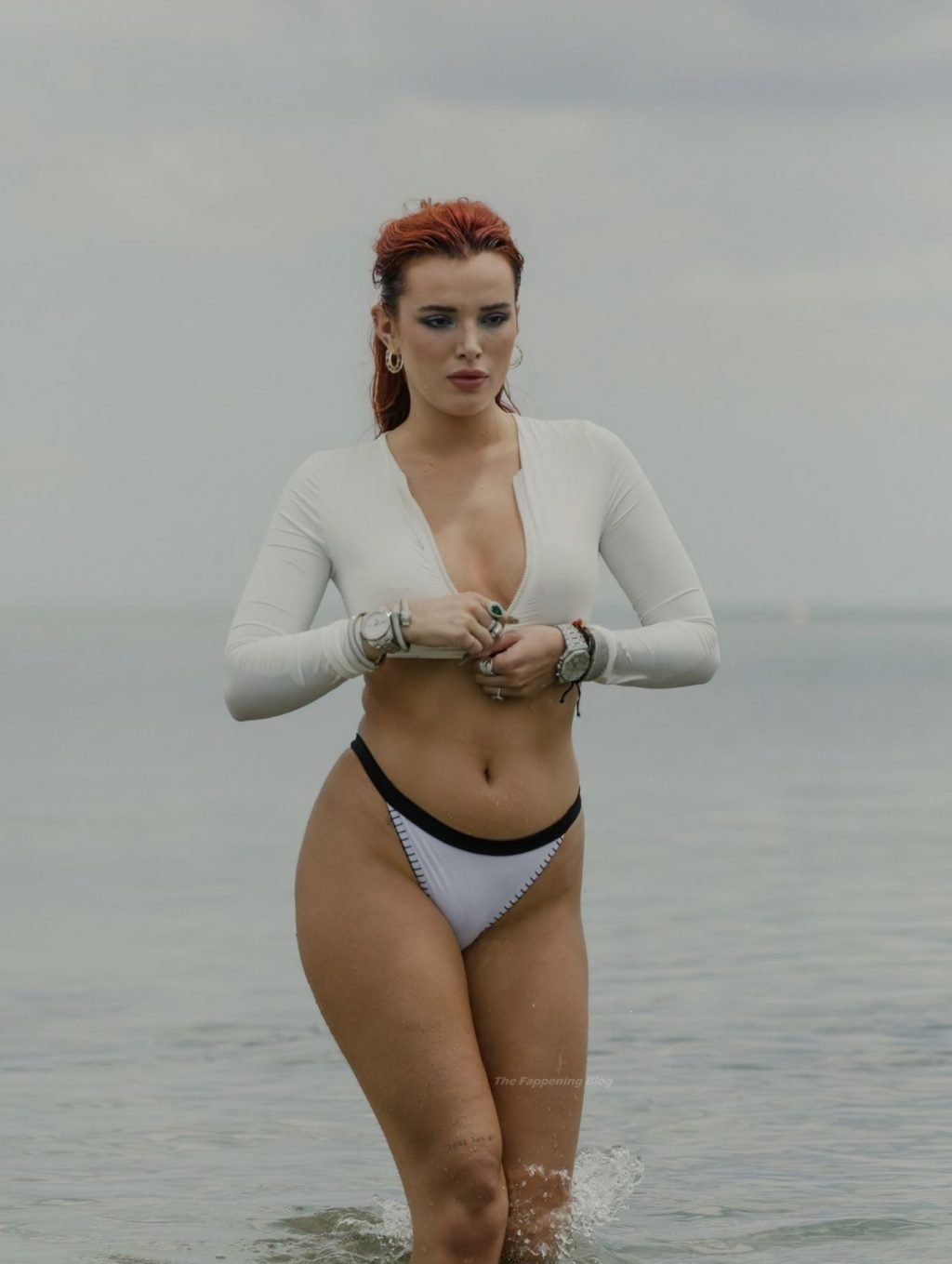 Bella Thorne Nude &amp; Sexy Collection (116 Photos)