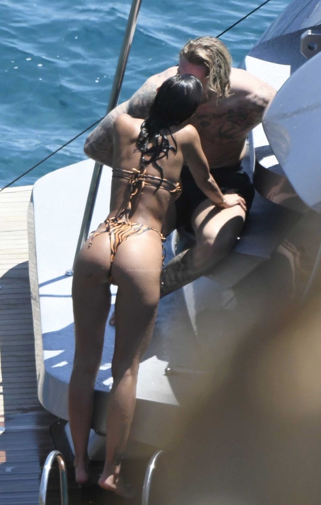 Loris Karius is Pictured Enjoying an Day with a Brunette Beauty on a Yacht in Mykonos (63 Photos)