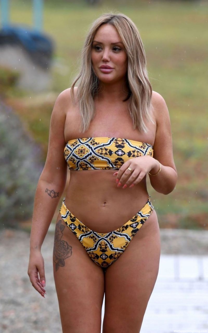 Charlotte-Crosby-Nude-Sexy-23-thefappeningblog.com1_.jpg