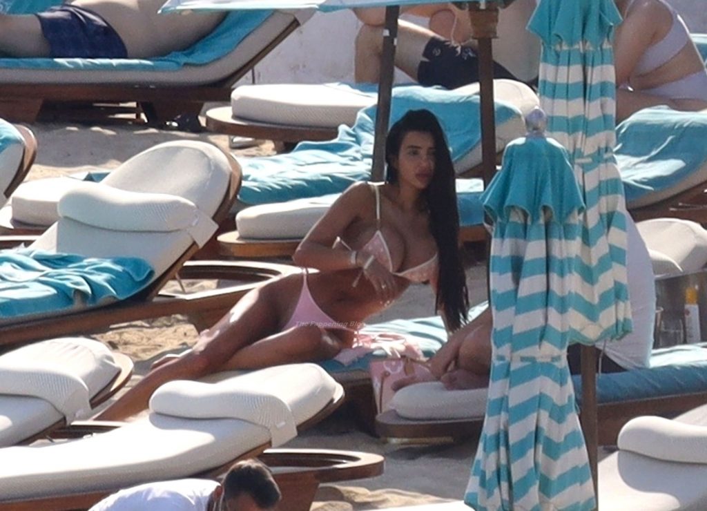 Chloe Khan Puts on a Busty Display in a Tiny Pink Bikini on Holiday in Mykonos (40 Photos)
