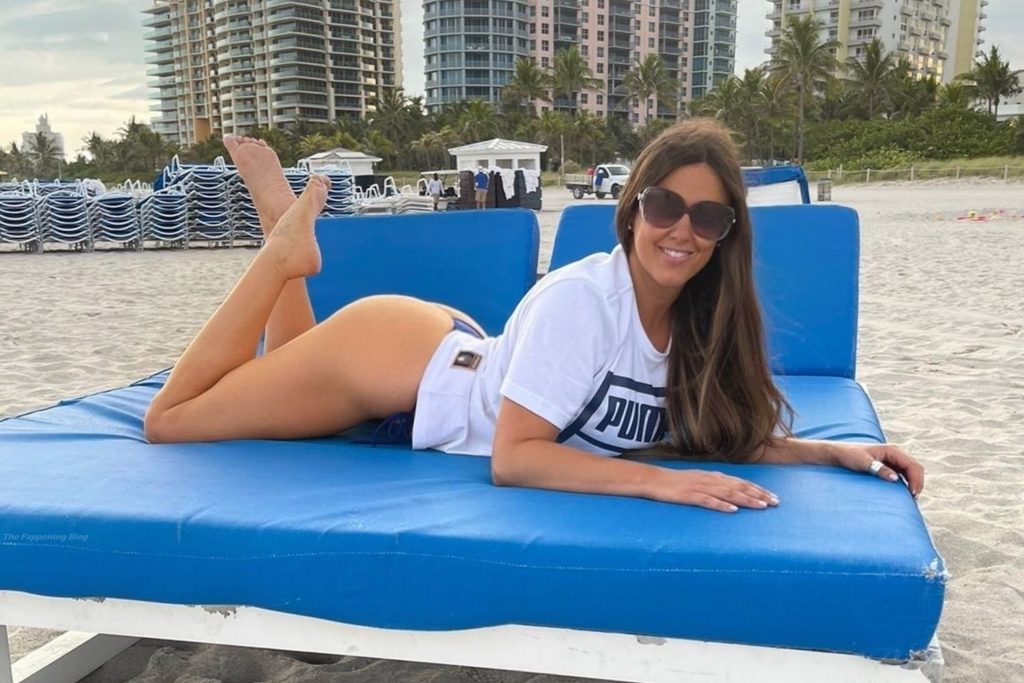 Claudia Romani Shows Her Unwavering Support for Italy at the Euro (9 Photos)