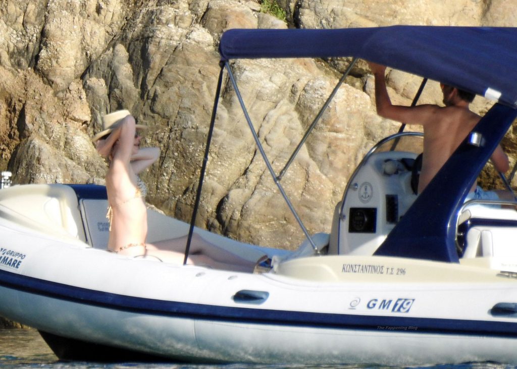 Elle Evans &amp; Matt Bellamy are Seen For a Boat Trip in Greece (30 Photos)