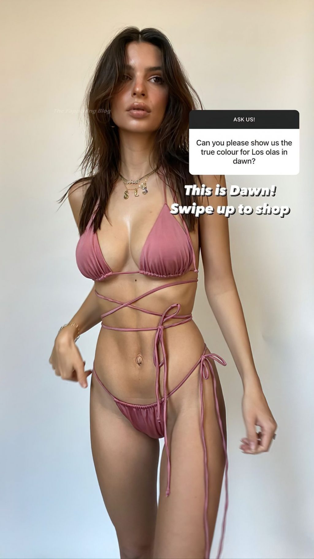 Emily Ratajkowski Nude &amp; Sexy (55 Photos)