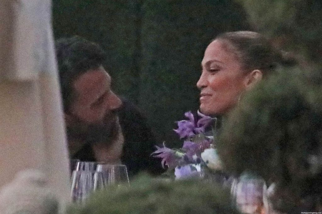 Jennifer Lopez &amp; Ben Affleck Show Love Isn’t Lost as They Pack on the PDA During Dinner (13 Photos)