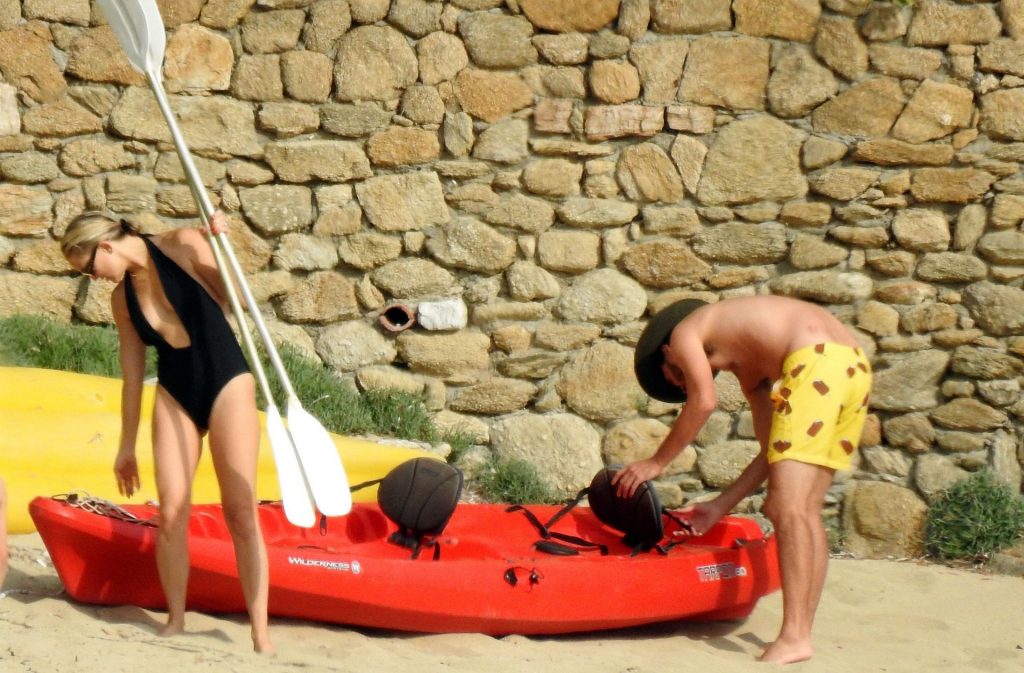 Kate Hudson Kisses Boyfriend Danny Fujikawa On The Beach In Greece (56 Photos)