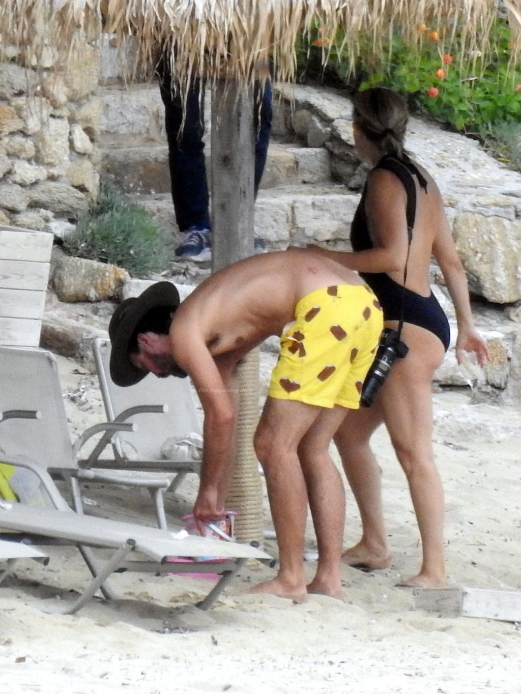 Kate Hudson Kisses Boyfriend Danny Fujikawa On The Beach In Greece (56 Photos)