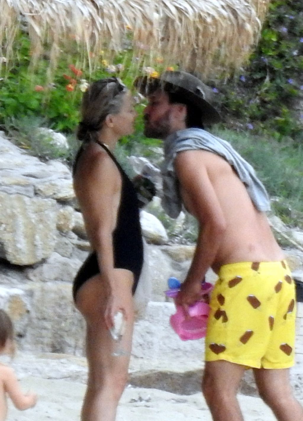 Kate Hudson Kisses Boyfriend Danny Fujikawa On The Beach In Greece (56 Photos)