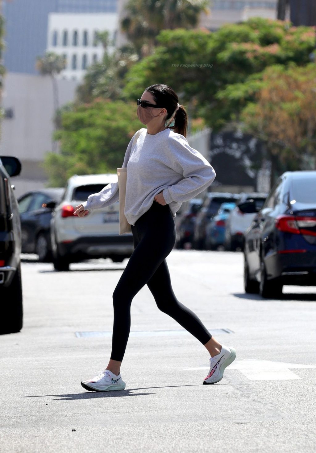 Kendall Jenner Steps Out For Lunch After Getting Her Workout Done (32 Photos)
