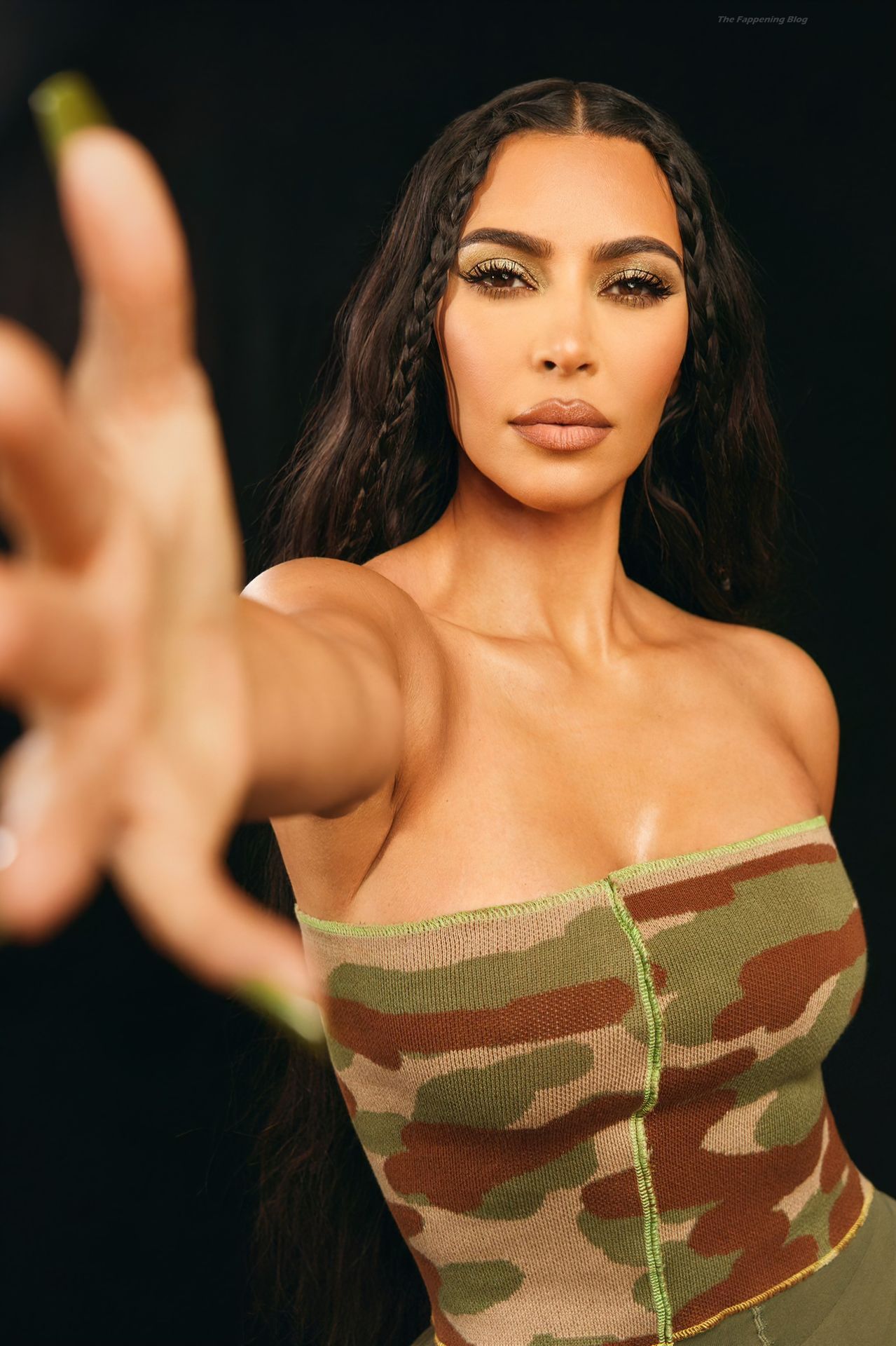 Kim-Kardashian-Beautiful-Big-Boobs-3-thefappeningblog.com_.jpg