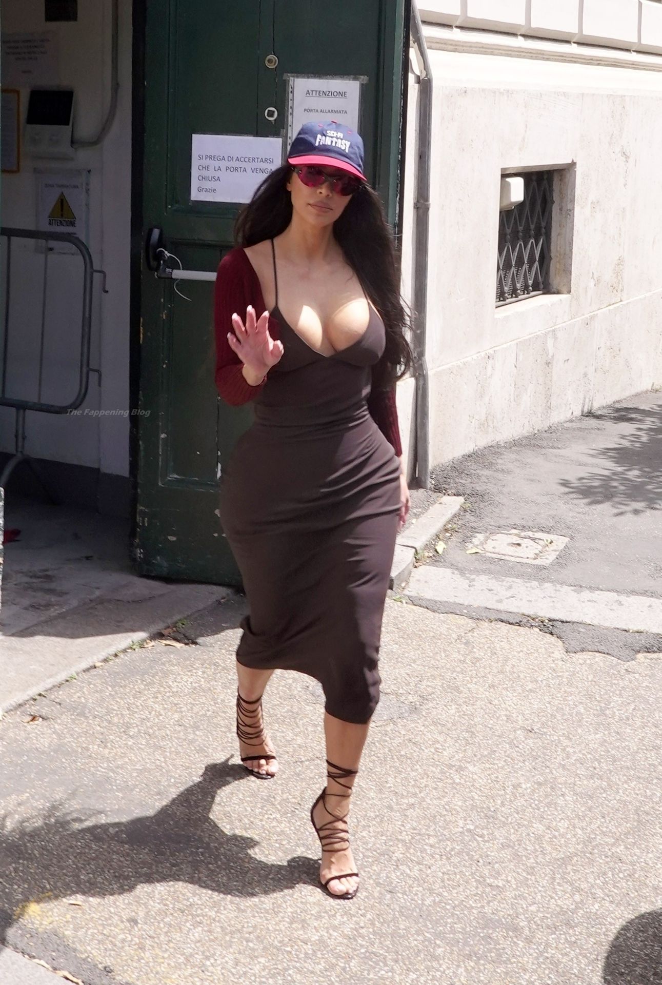 Kim-Kardashian-Sexy-15-thefappeningblog.com_.jpg