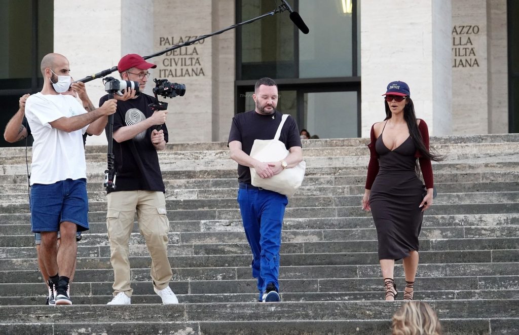 Kim Kardashian Leaves Her Hotel and Goes For a Business Meeting at Fendi in Rome (97 Photos) [Updated]