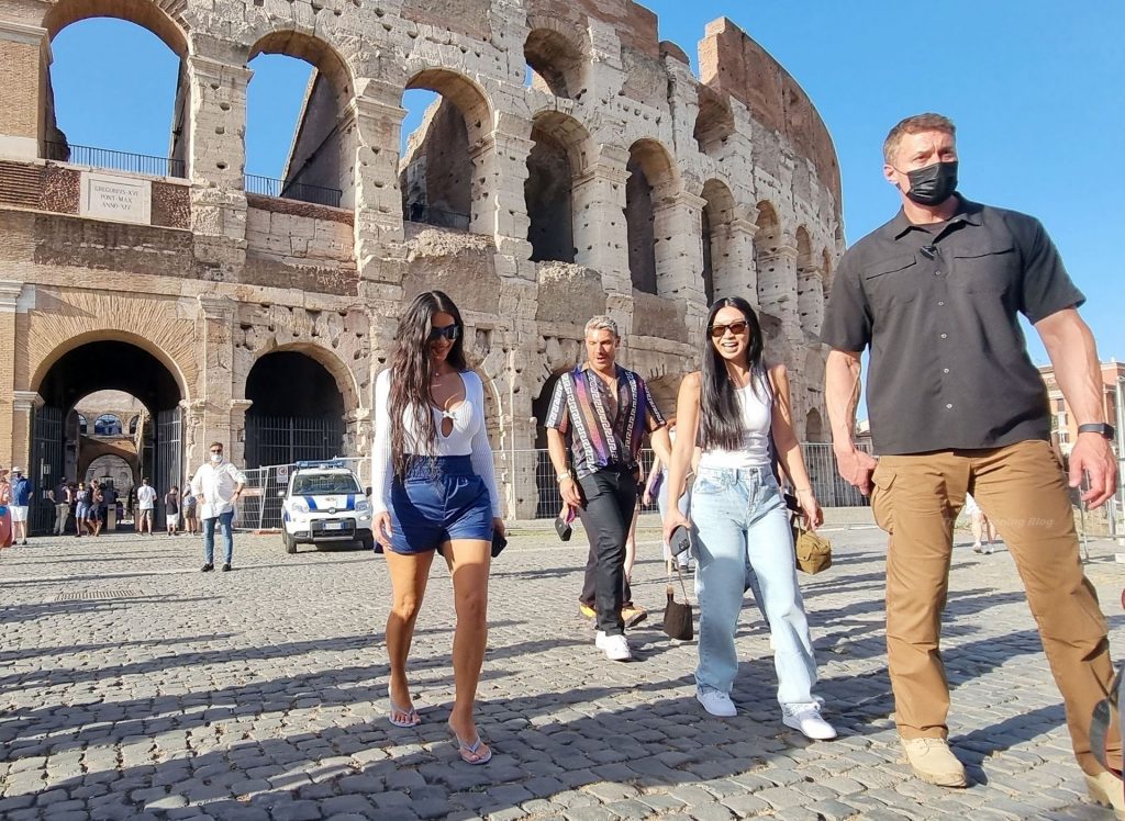 Kim Kardashian is Pictured Sightseeing in Rome (78 Photos) [Updated]