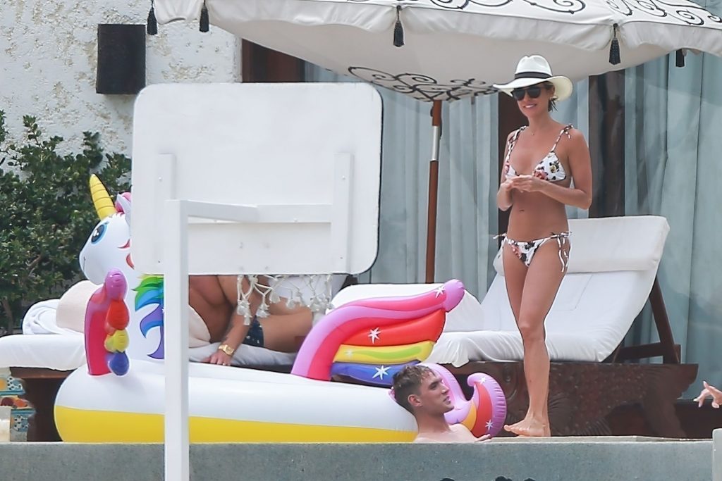 Kristin Cavallari Checks On Her Tan Lines During a Sunny Getaway in Cabo (55 Photos)