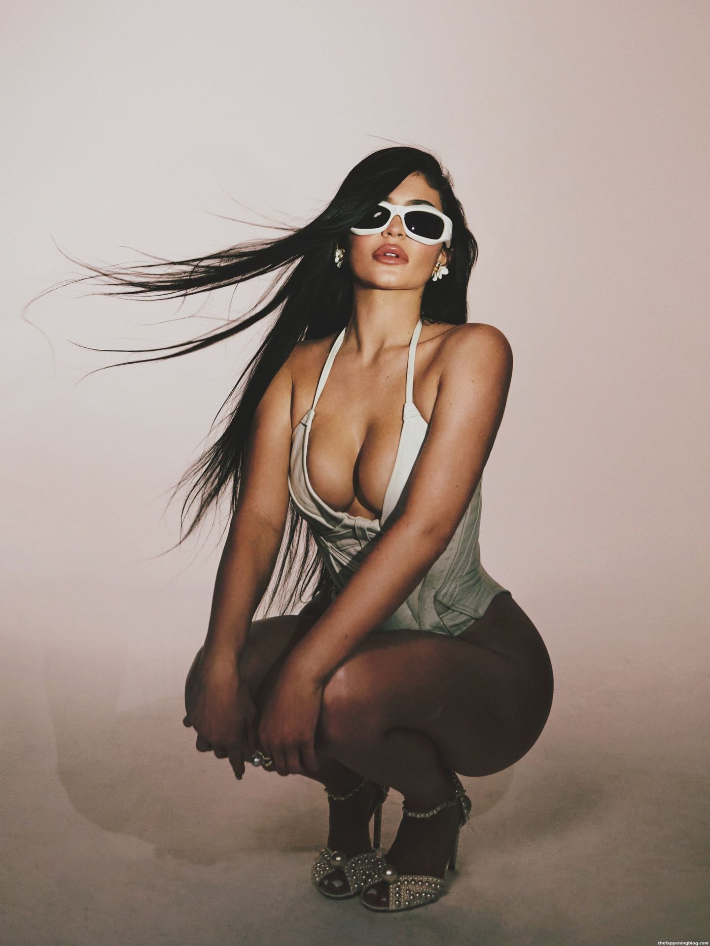 Kylie-Jenner-Sexy-Photoshoot-411-thefappeningblog.com_.jpg