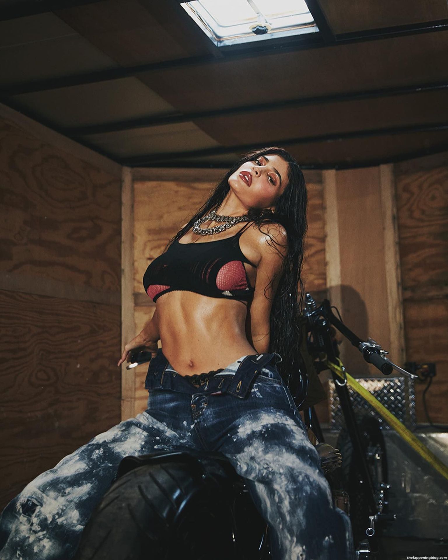 Kylie-Jenner-Sexy-Photoshoot-541-thefappeningblog.com_.jpg