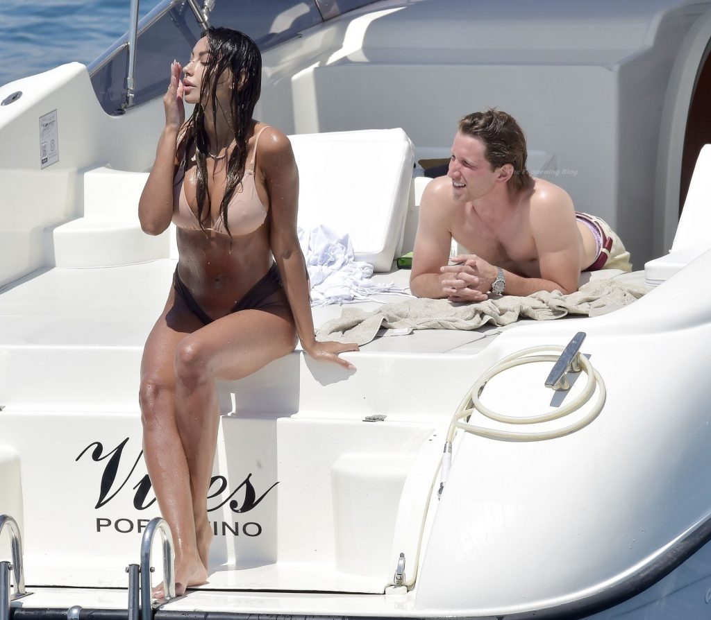 Madalina Ghenea is Pictured With Her New Boyfriend on a Boat in Portofino (38 Photos)