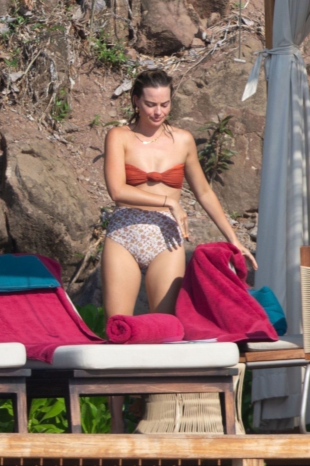 Margot Robbie Shares Some Steamy PDA with Husband Tom Ackerly in Puerto Vallarta (40 Photos)