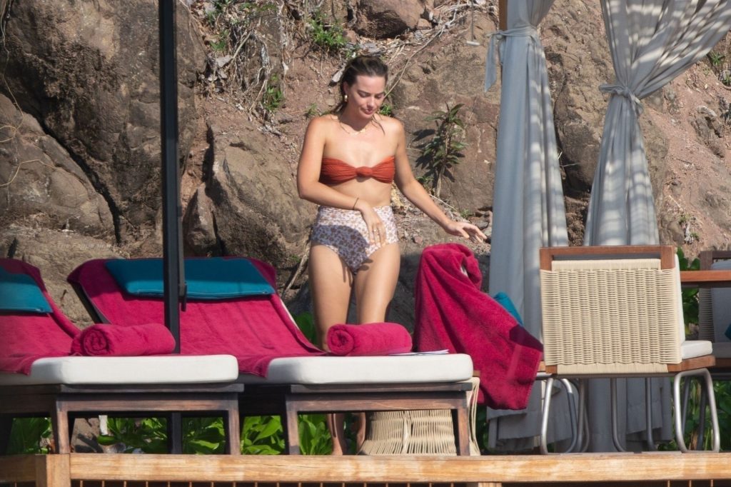 Margot Robbie Shares Some Steamy PDA with Husband Tom Ackerly in Puerto Vallarta (40 Photos)