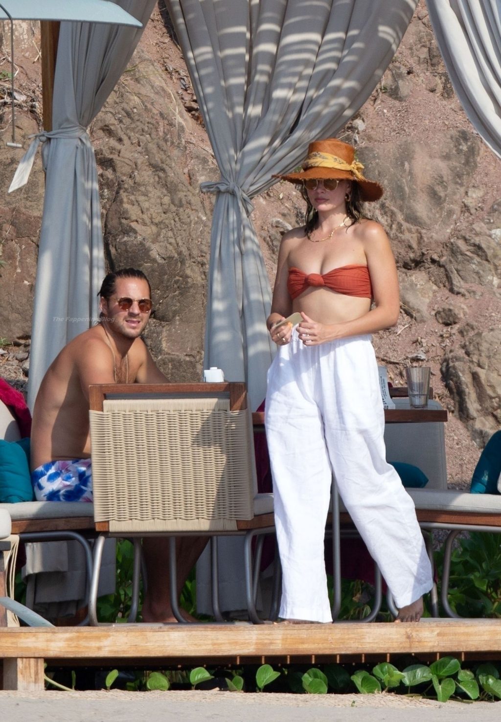Margot Robbie Shares Some Steamy PDA with Husband Tom Ackerly in Puerto Vallarta (40 Photos)