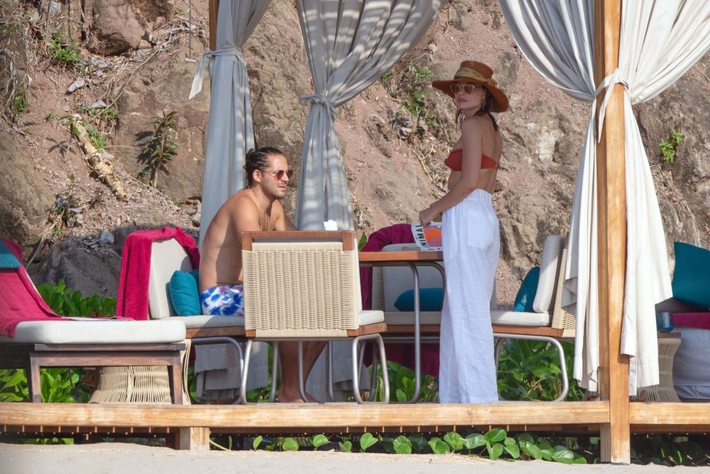 Margot Robbie Shares Some Steamy PDA with Husband Tom Ackerly in Puerto Vallarta (40 Photos)