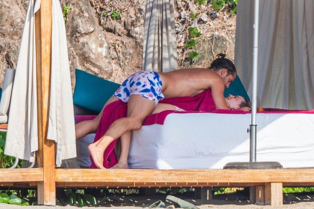 Margot Robbie Shares Some Steamy PDA with Husband Tom Ackerly in Puerto Vallarta (40 Photos)