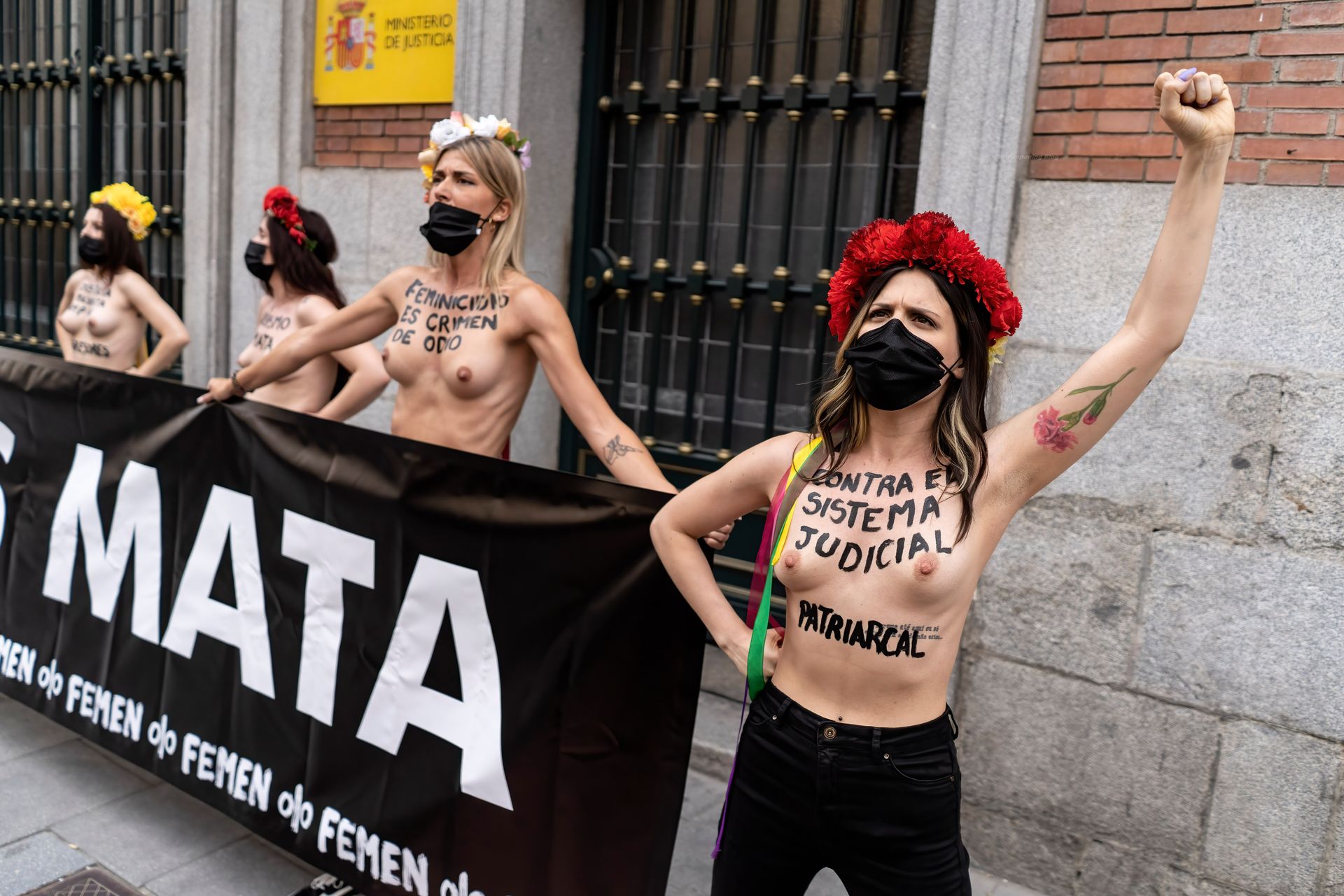 Nude-Femen-Activists-The-Fappening-Blog-23.jpg