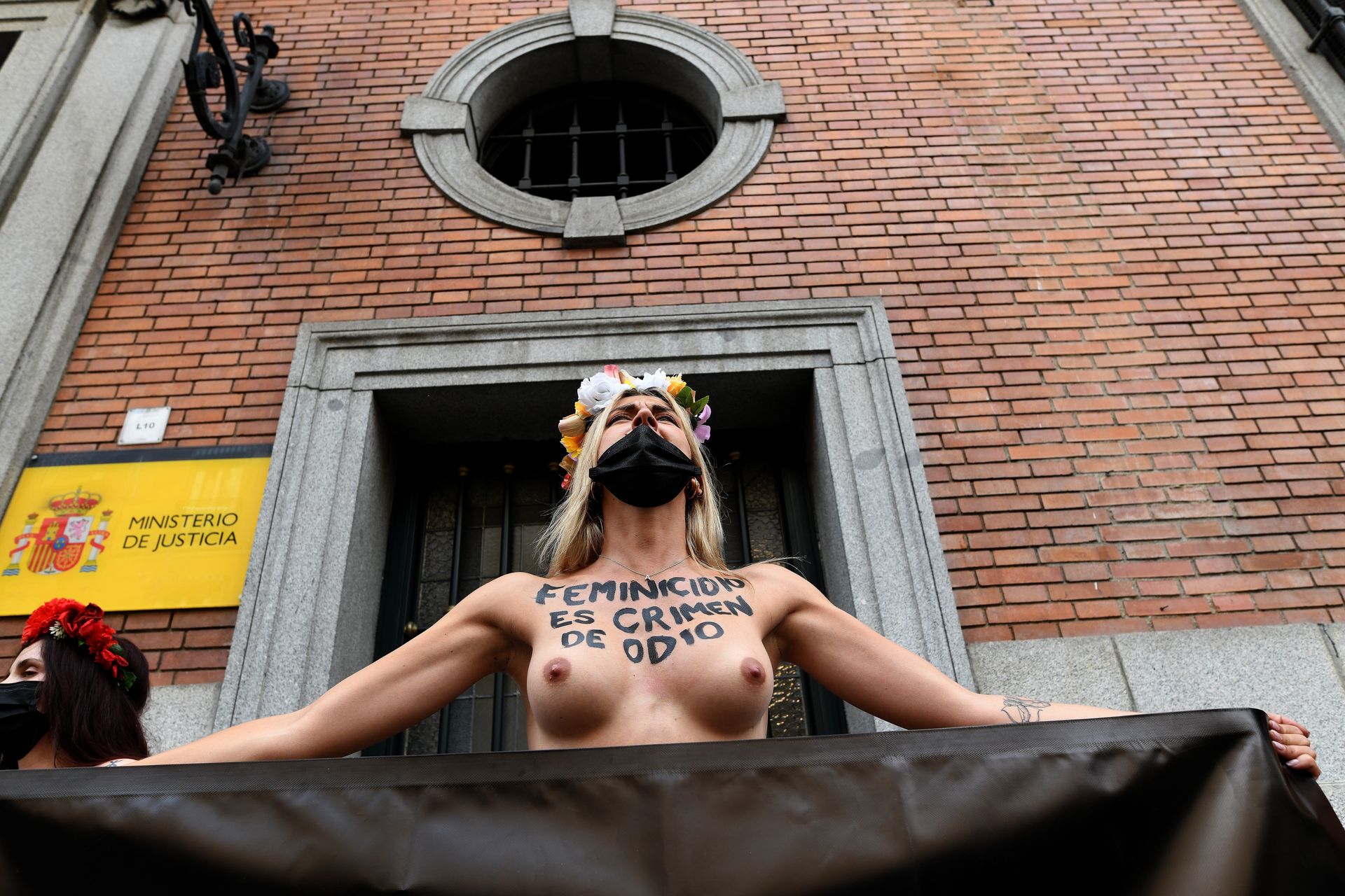 Nude-Femen-Activists-The-Fappening-Blog-41.jpg