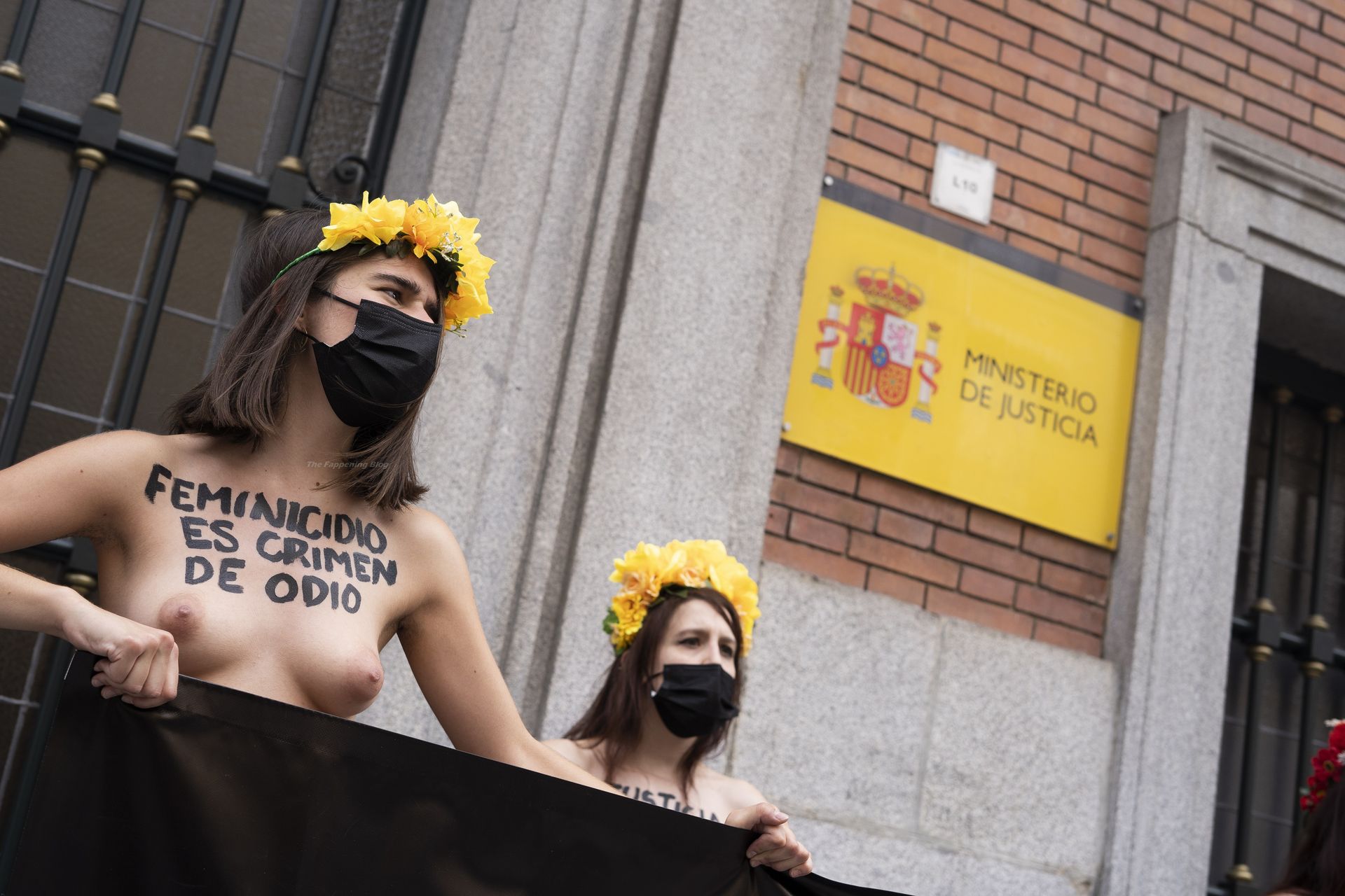 Nude-Femen-Activists-The-Fappening-Blog-8.jpg