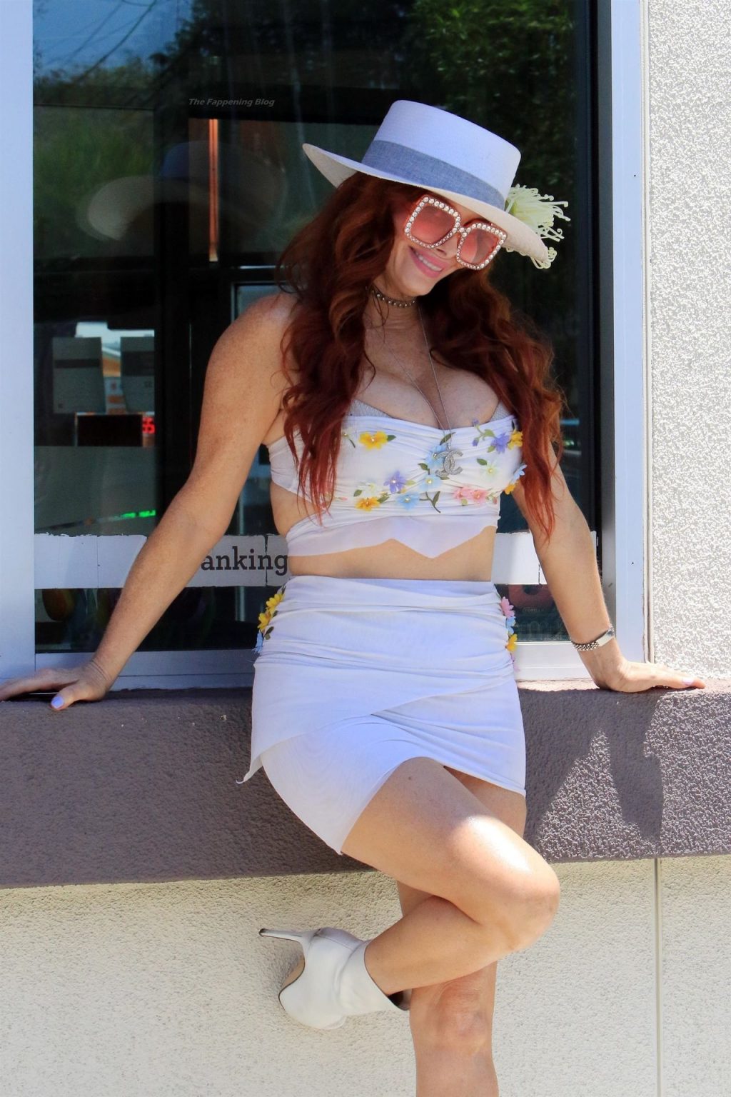 Phoebe Price Shows Her Money Make at the ATM (16 Photos)