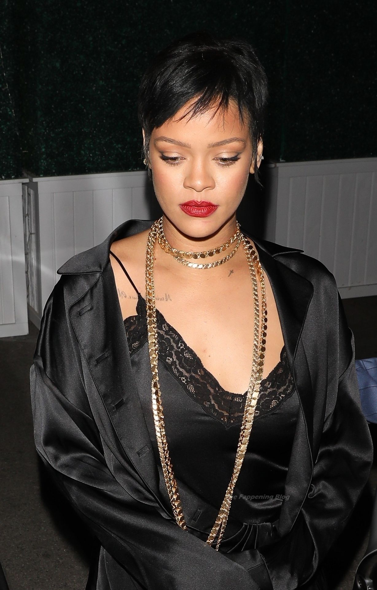 Rihanna-Sexy-The-Fappening-Blog-20.jpg