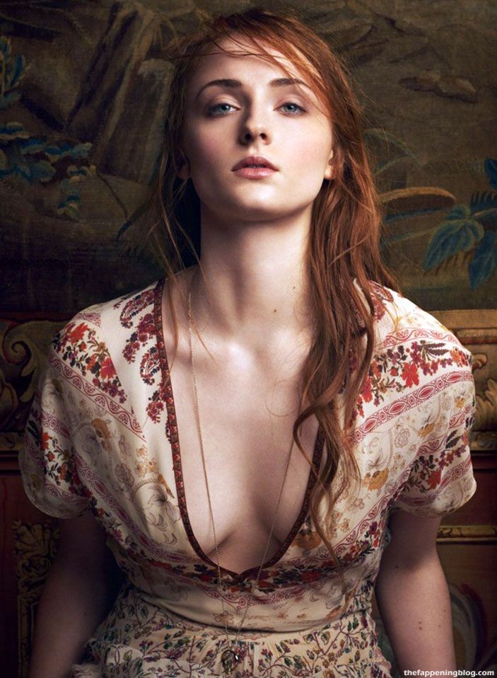 Sophie Turner Sexy Collection – Part 2 (140 Photos + Videos)