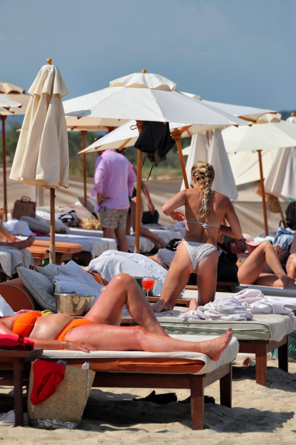 Sylvie Meis &amp; Niclas Castello are Spotted at The Beach in Saint Tropez (8 Photos)