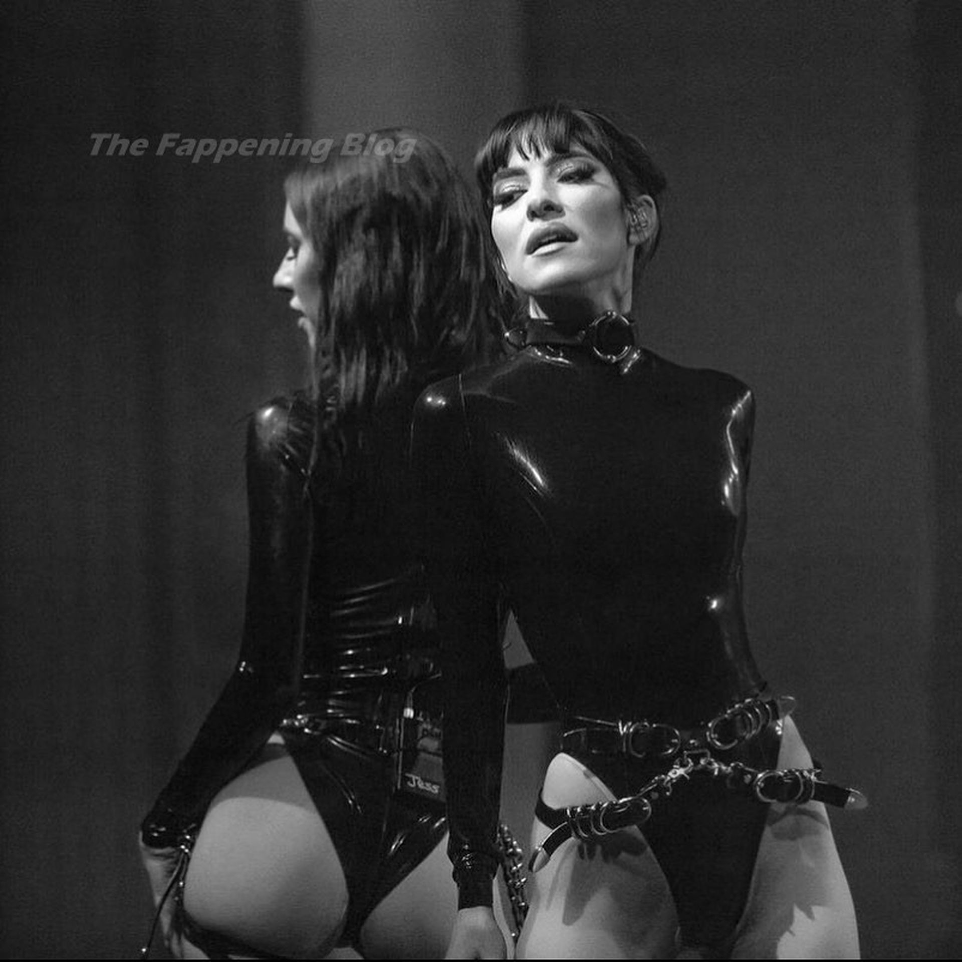 Pantyless The Veronicas Take To The Stage For a Performance in Sydney (8  Photos) | TheFappening