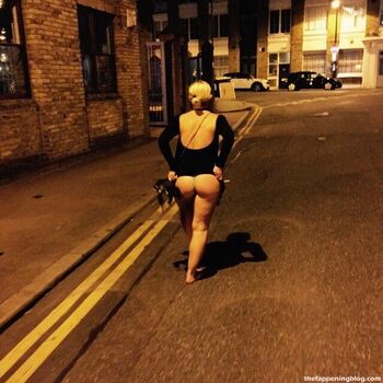 Vicky Longley / honestdancingmum Nude Leaks Photo 12