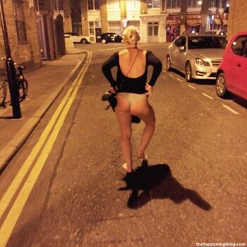 Vicky Longley / honestdancingmum Nude Leaks Photo 10