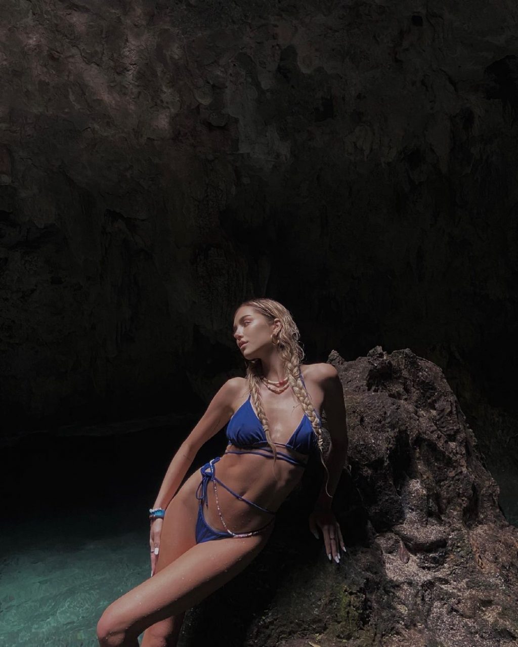 Delilah Hamlin Looks Stunning in a Skimpy Blue Bikini (57 Photos)