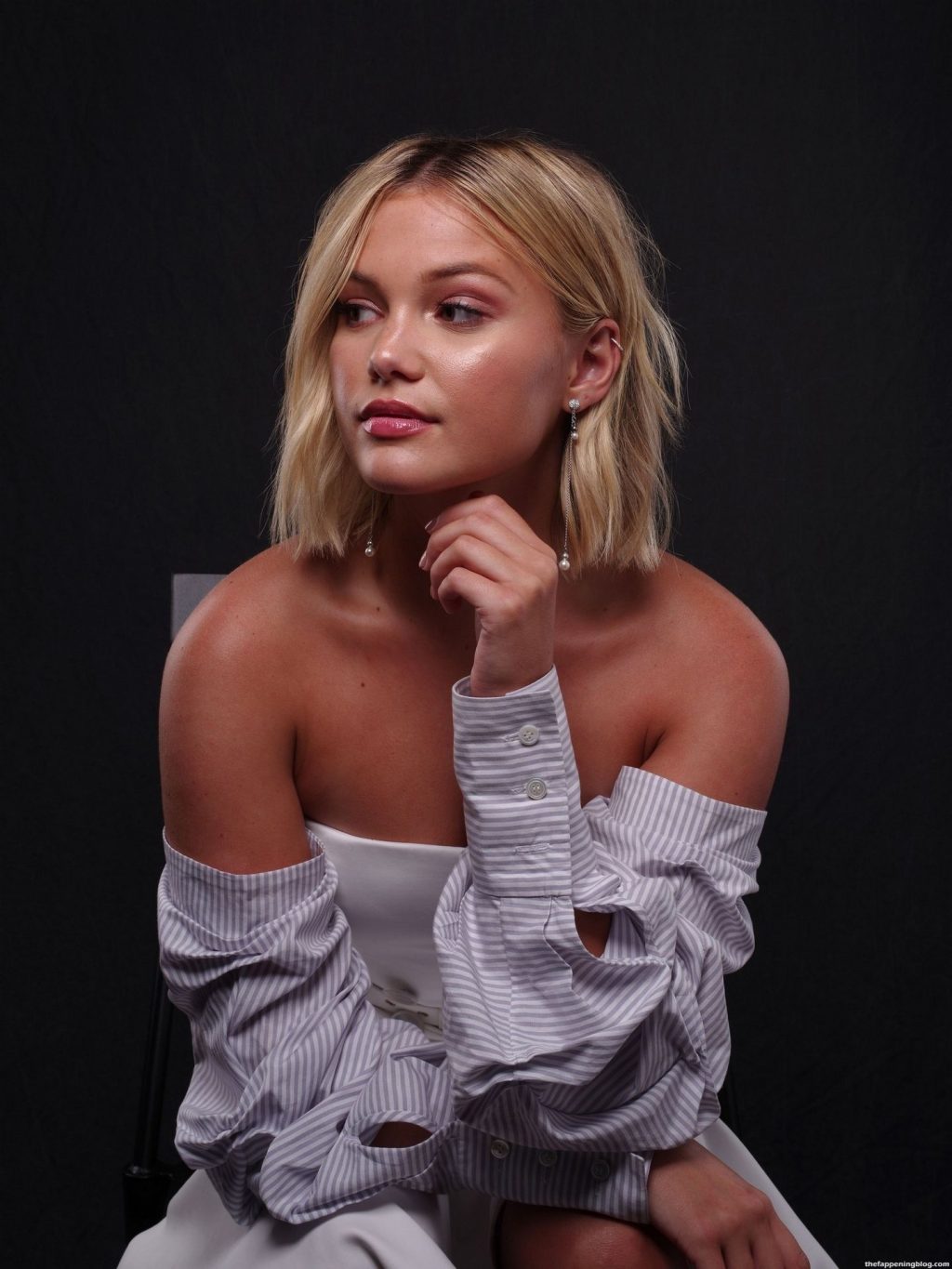 Olivia Holt Slightly NUDE &amp; Hot (156 Photos + Sexy Video Scenes)