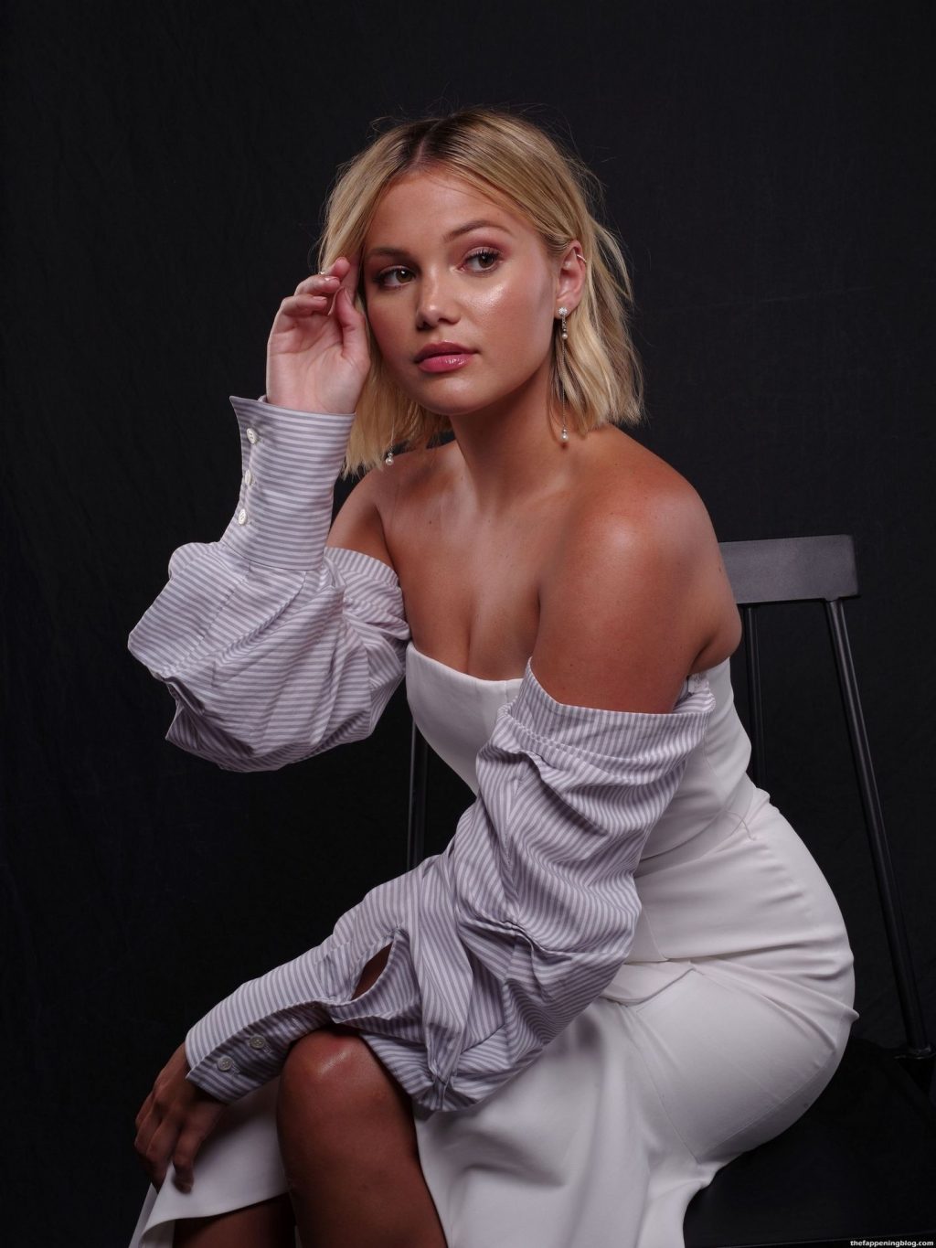 Olivia Holt Slightly NUDE &amp; Hot (156 Photos + Sexy Video Scenes)