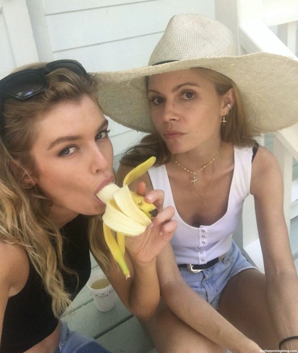 Stella Maxwell Nude LEAKED The Fappening &amp; Sexy – Part 2 (154 Photos)