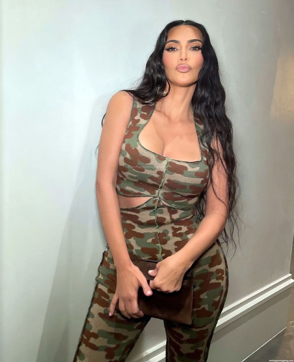 Kim Kardashian Nude &amp; Sexy Collection – Part 2 (150 Photos + Video)