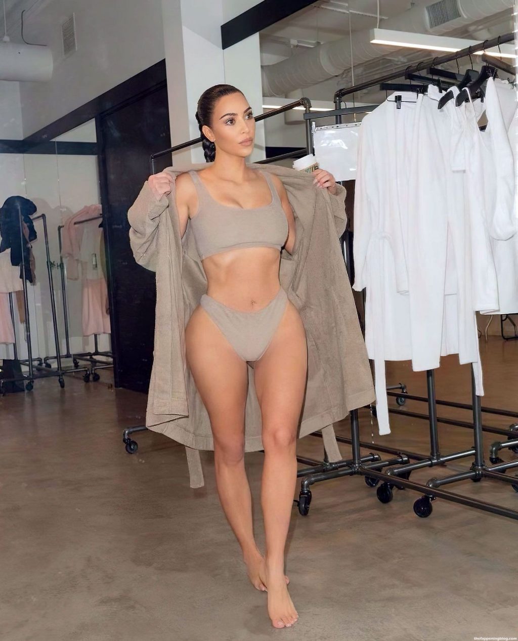 Kim Kardashian Nude &amp; Sexy Collection – Part 2 (150 Photos + Video)